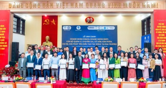 Dược sĩ cao cấp VŨ THỊ PHƯƠNG vinh dự được vinh danh doanh nhân Khoa học & Công nghệ – Doanh nhân khởi nghiệp sáng tạo tiêu biểu.